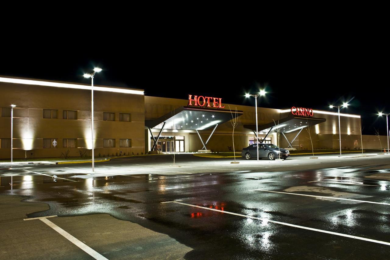 Hotel Y Casino Del Rio - General Roca Exteriör bild